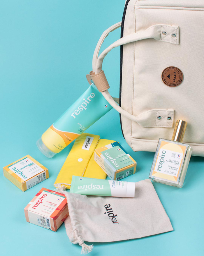 Shooting photo packshot créatif e-commerce en studio avec un décor